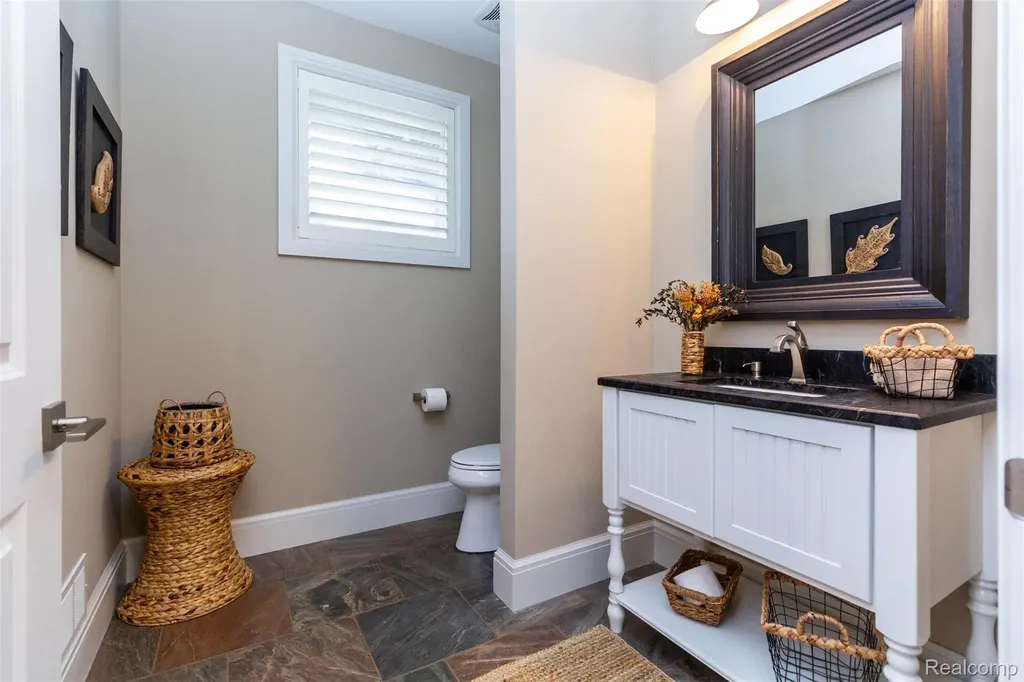 302 Tanview Drive Oxford Charter Township MI 48371