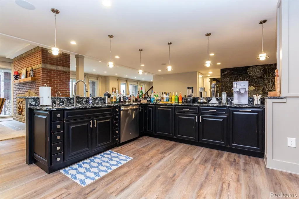 302 Tanview Drive Oxford Charter Township MI 48371