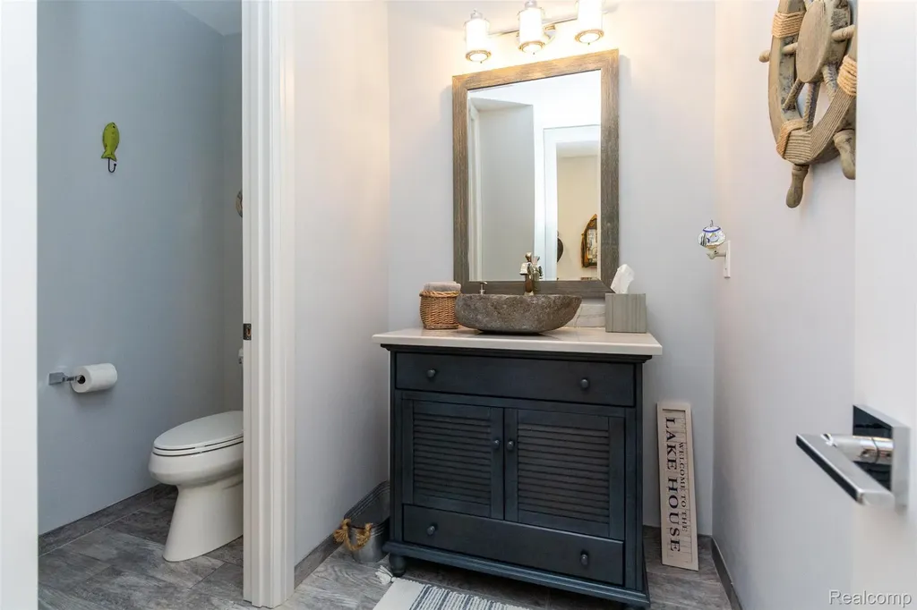 302 Tanview Drive Oxford Charter Township MI 48371