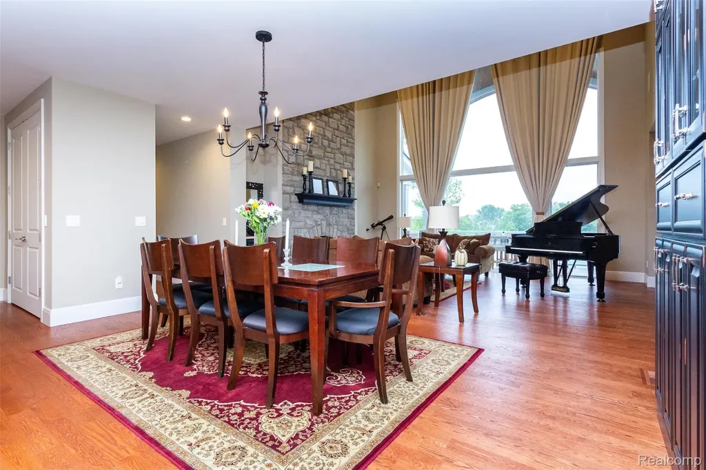 302 Tanview Drive Oxford Charter Township MI 48371