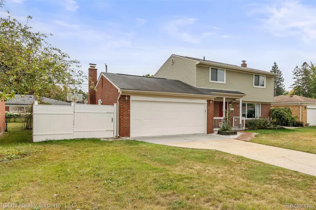 42153 Mac Rae Drive Sterling Heights City MI 48313