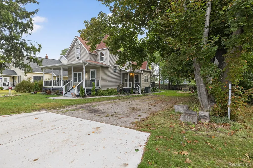3144 Gratiot Avenue Port Huron City MI 48060