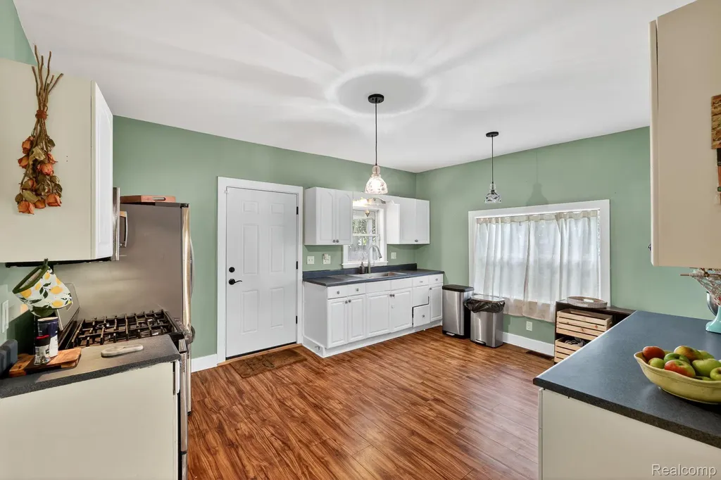 3144 Gratiot Avenue Port Huron City MI 48060