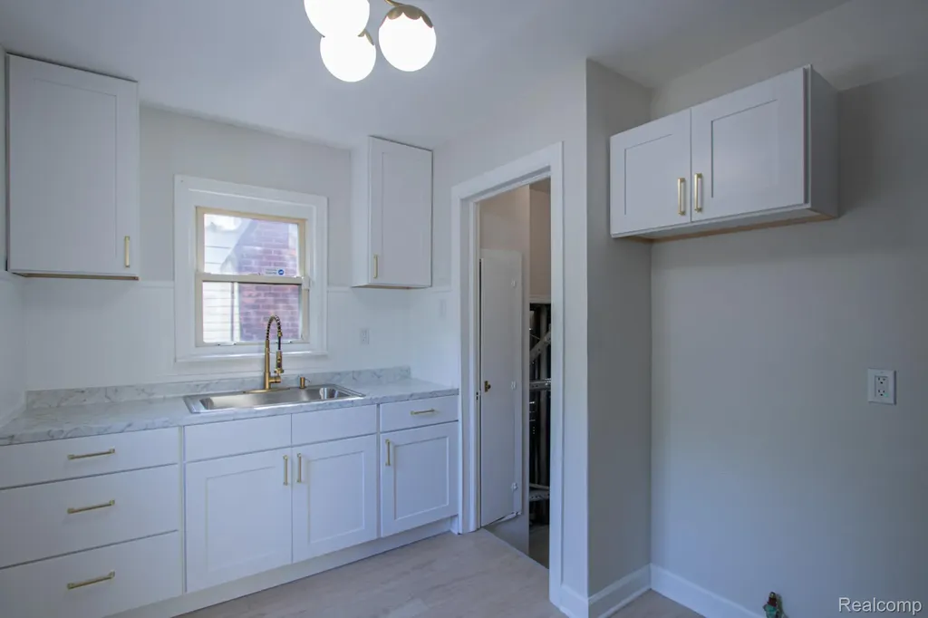 11921 Riad Street Detroit City MI 48224