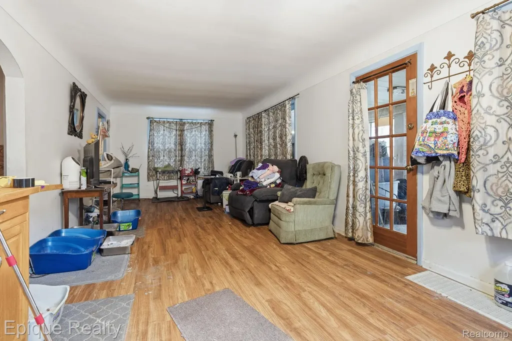 1424 19th Street Port Huron City MI 48060