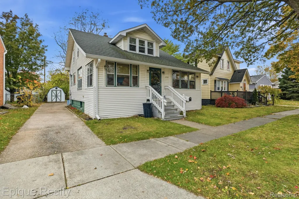 1424 19th Street Port Huron City MI 48060