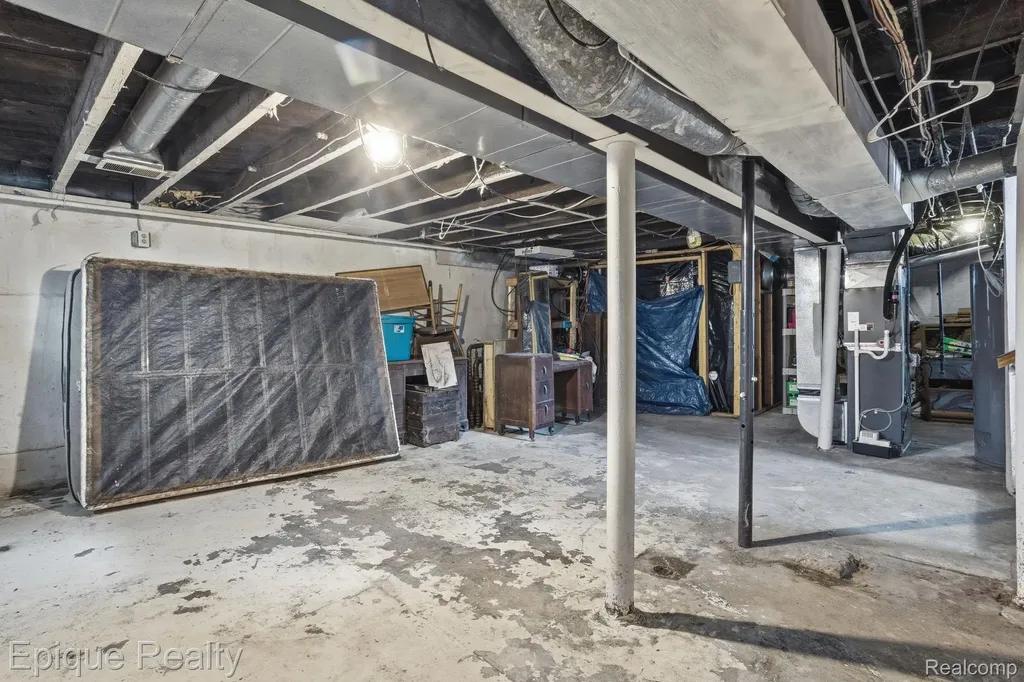1424 19th Street Port Huron City MI 48060