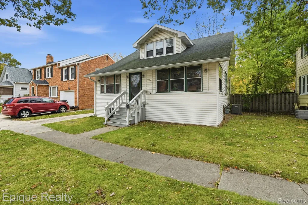 1424 19th Street Port Huron City MI 48060