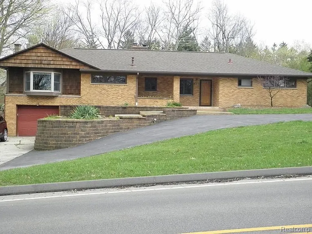 2136 Newport Road Ann Arbor City MI 48103