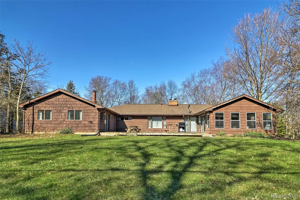 2136 Newport Road Ann Arbor City MI 48103
