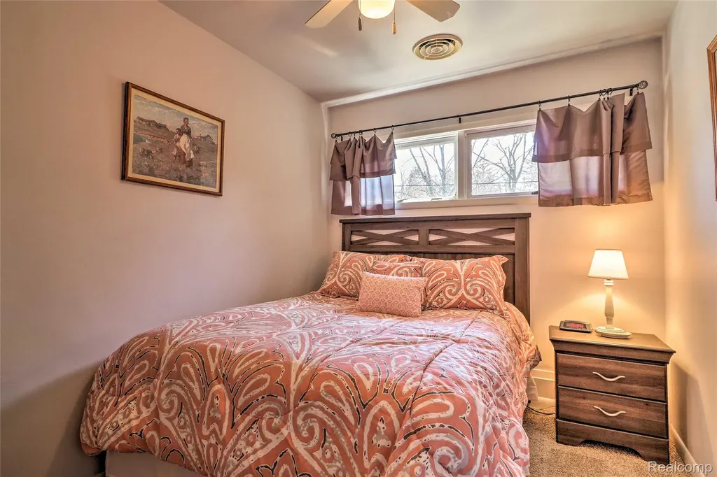 2136 Newport Road Ann Arbor City MI 48103
