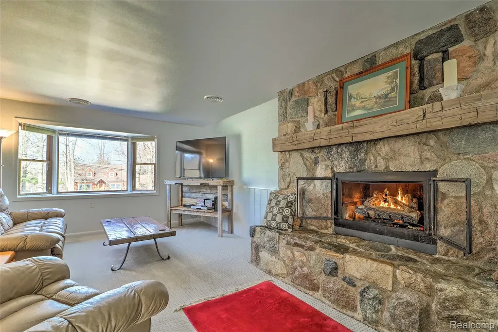 2136 Newport Road Ann Arbor City MI 48103