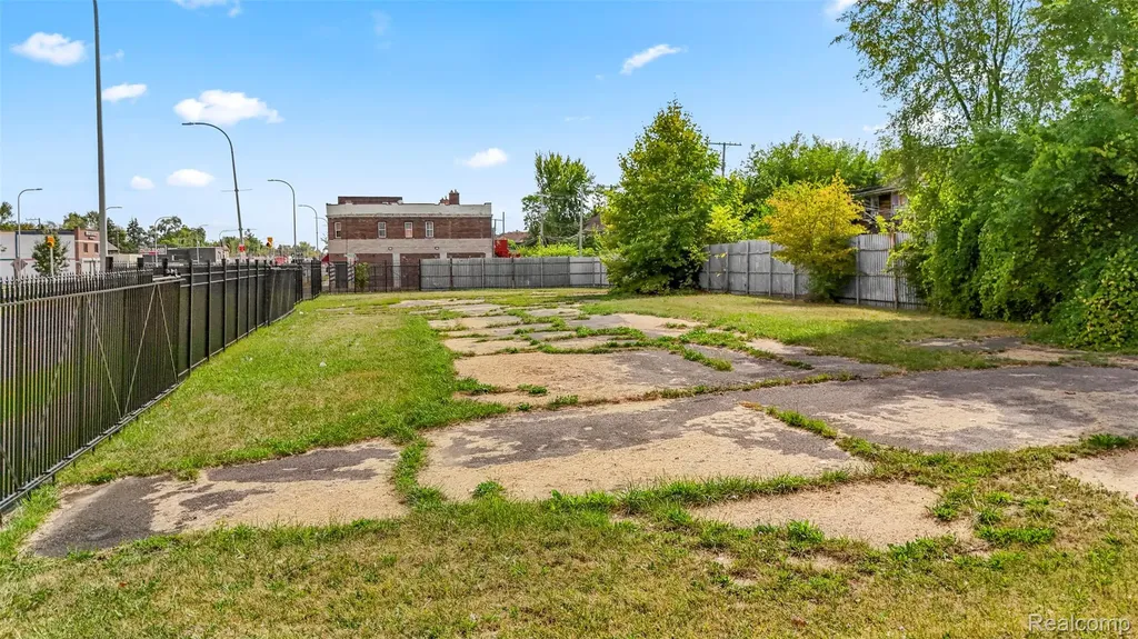 13145 Livernois Avenue Detroit City MI 48238