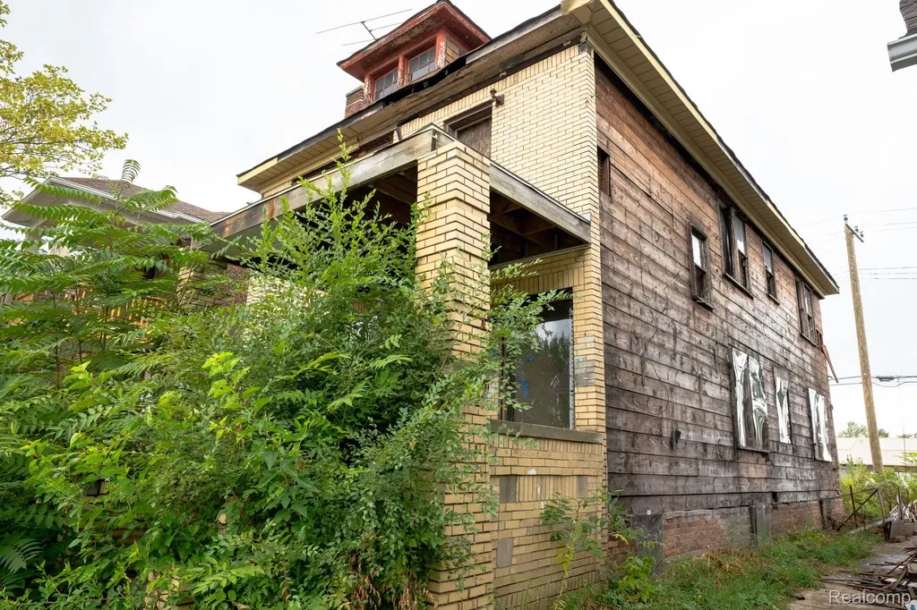 3298 Clairmount Street Detroit City MI 48206