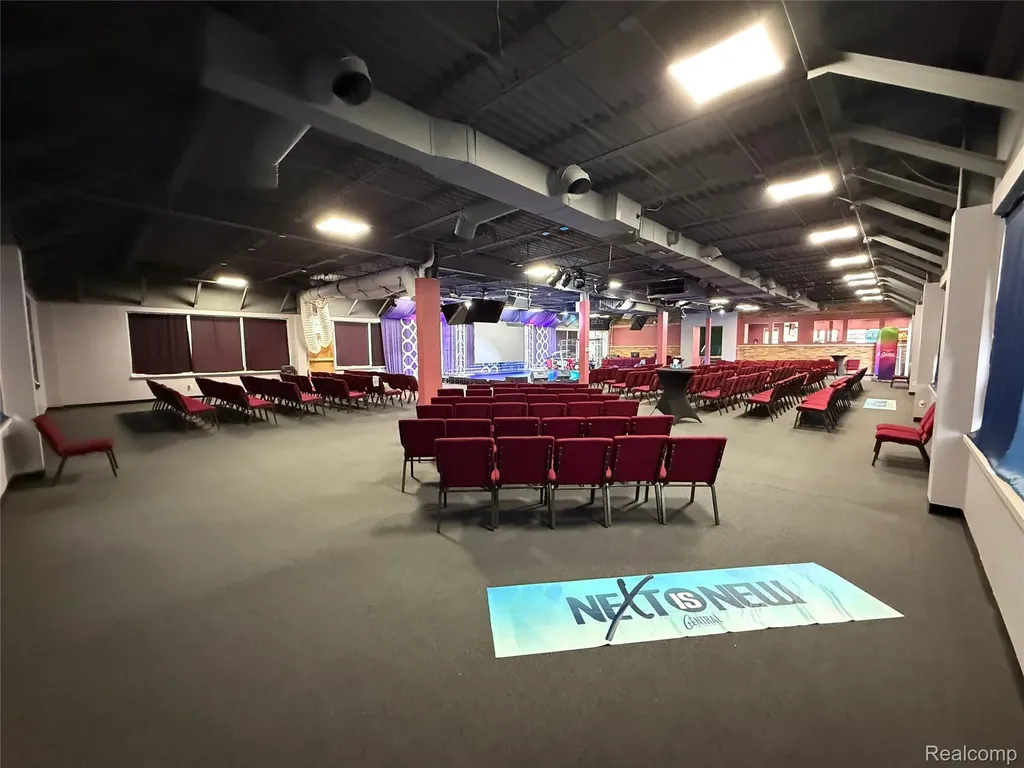 10421 W 7 Mile Road Detroit City MI 48221