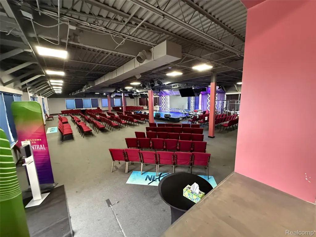 10421 W 7 Mile Road Detroit City MI 48221