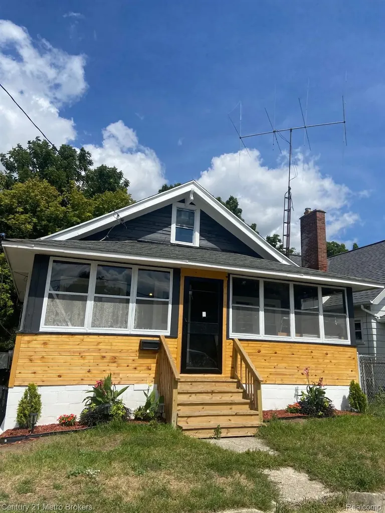 115 Livingston Drive E Flint City MI 48503