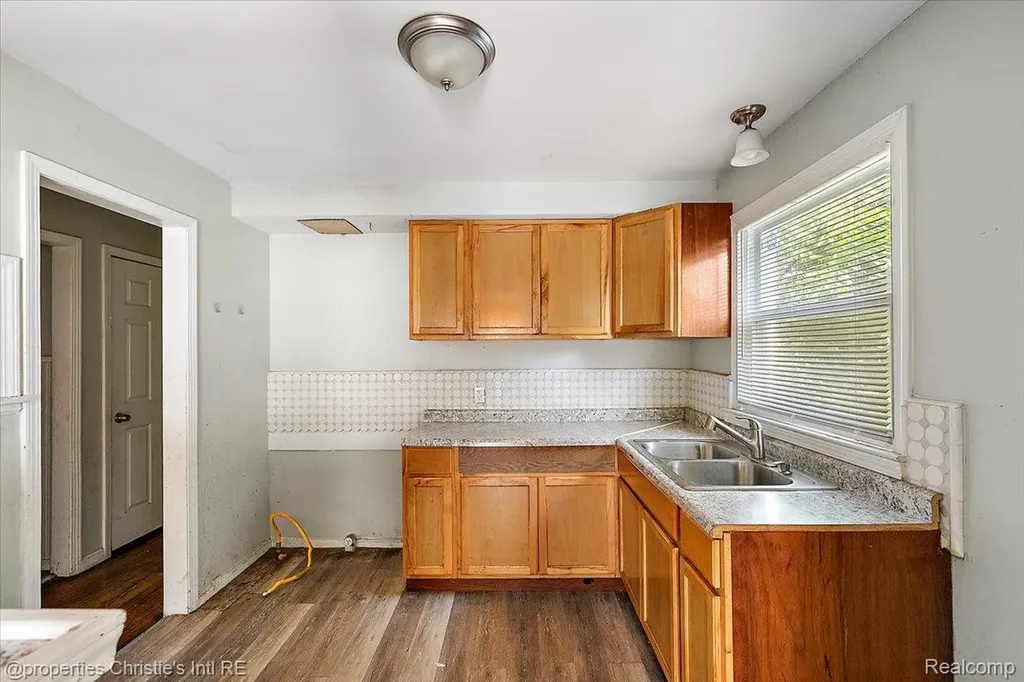 14073 Collingham Drive Detroit City MI 48205