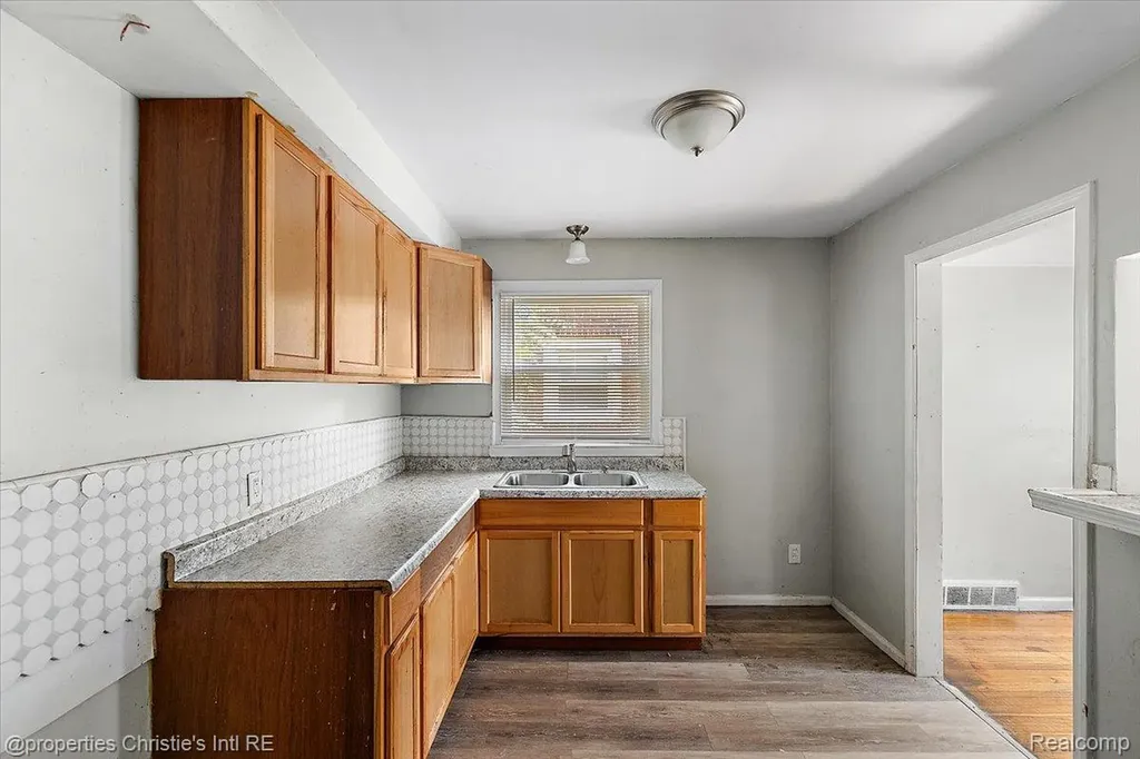 14073 Collingham Drive Detroit City MI 48205