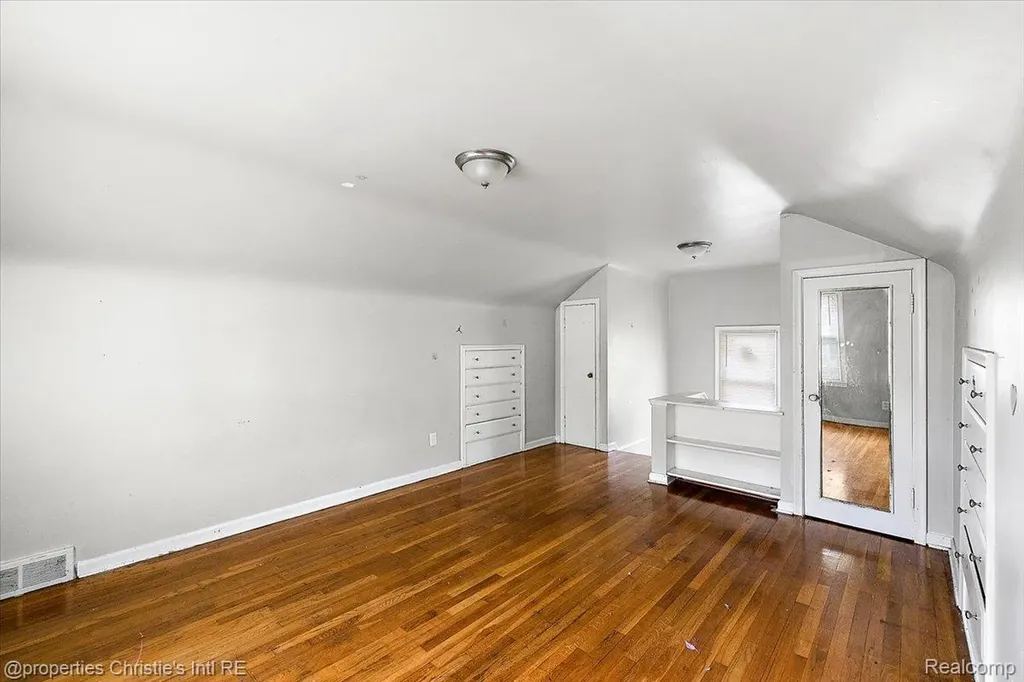 14073 Collingham Drive Detroit City MI 48205