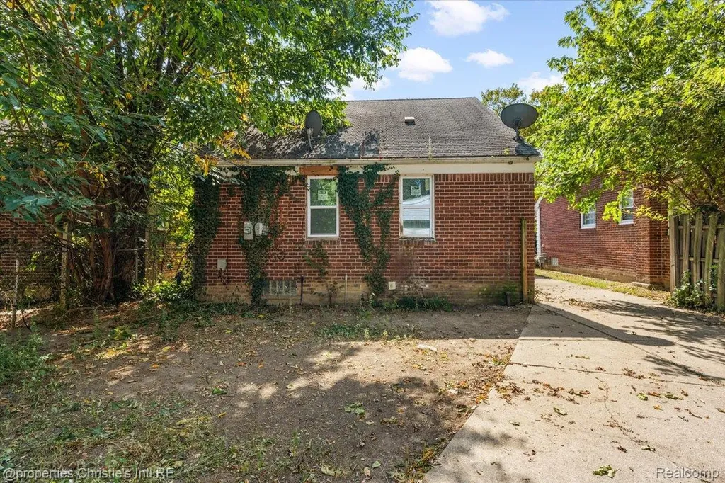 14073 Collingham Drive Detroit City MI 48205