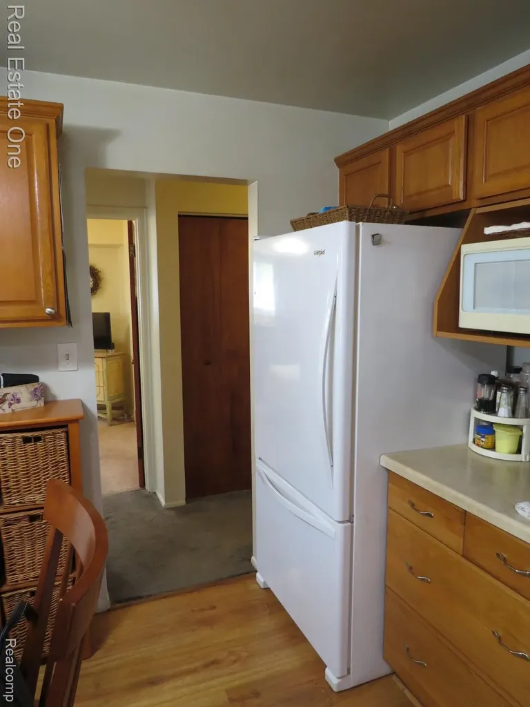 15742 Kennebec Street Southgate City MI 48195