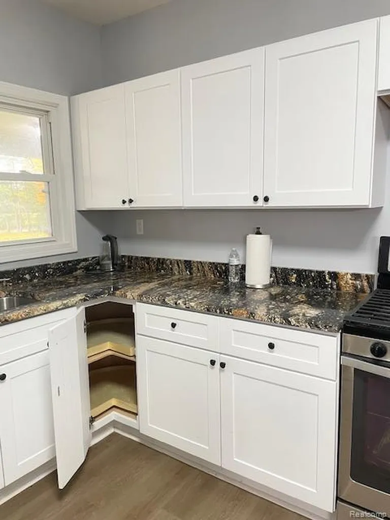 2753 E Snover Road Mayville Village MI 48744