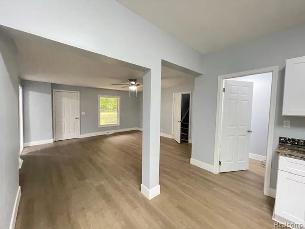 2753 E Snover Road Mayville Village MI 48744
