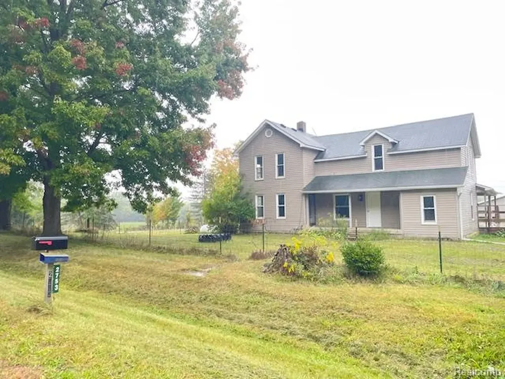 2753 E Snover Road Mayville Village MI 48744