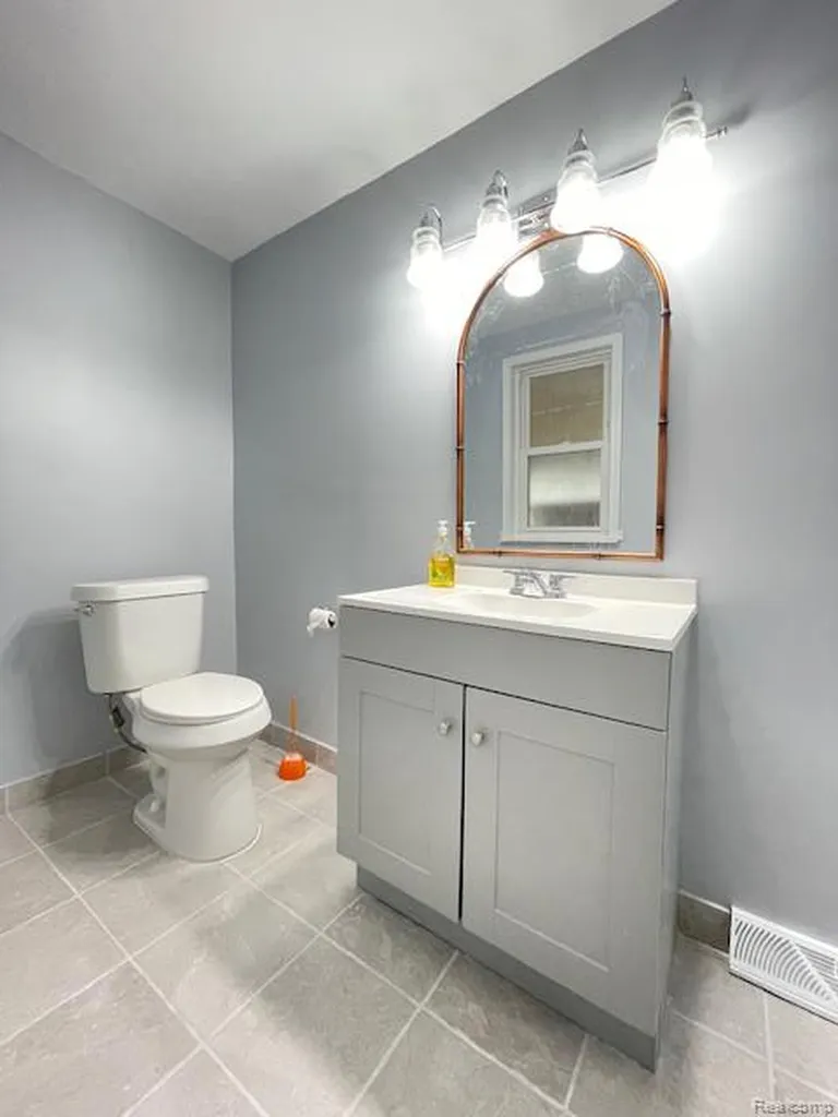 2753 E Snover Road Mayville Village MI 48744