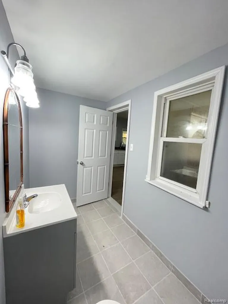 2753 E Snover Road Mayville Village MI 48744