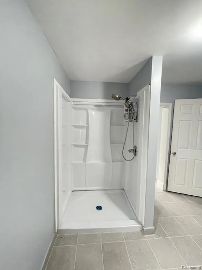 2753 E Snover Road Mayville Village MI 48744