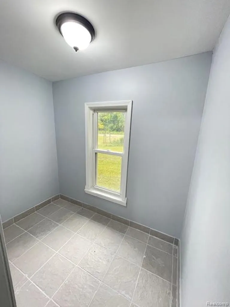 2753 E Snover Road Mayville Village MI 48744