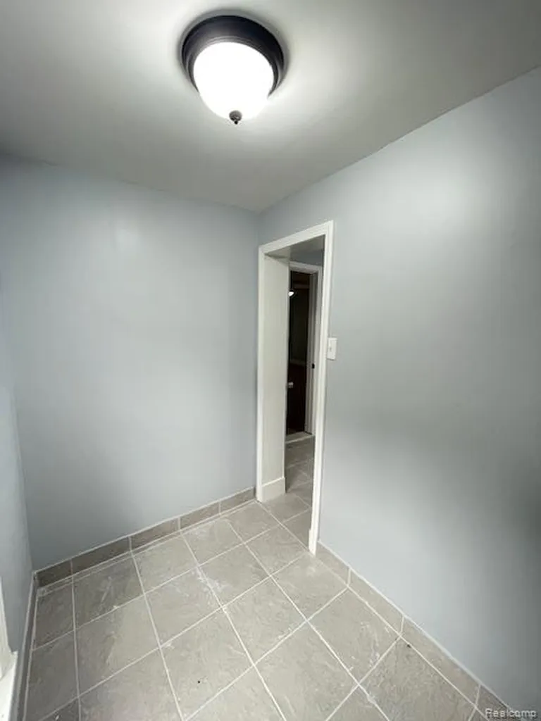 2753 E Snover Road Mayville Village MI 48744