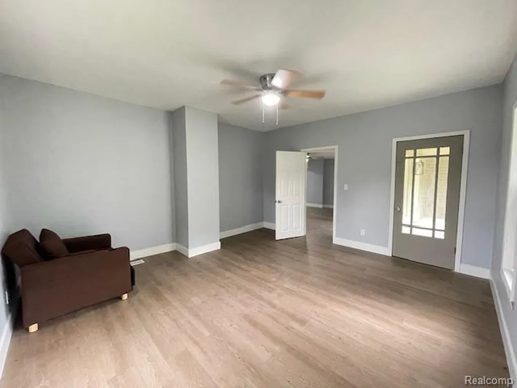 2753 E Snover Road Mayville Village MI 48744