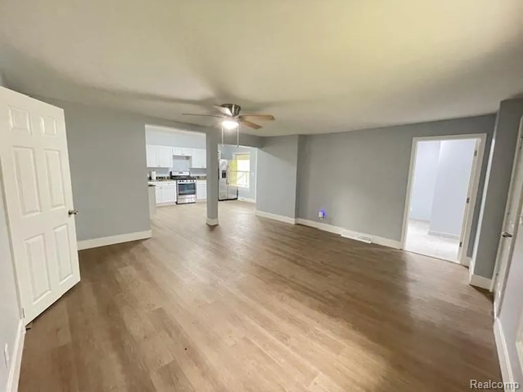 2753 E Snover Road Mayville Village MI 48744