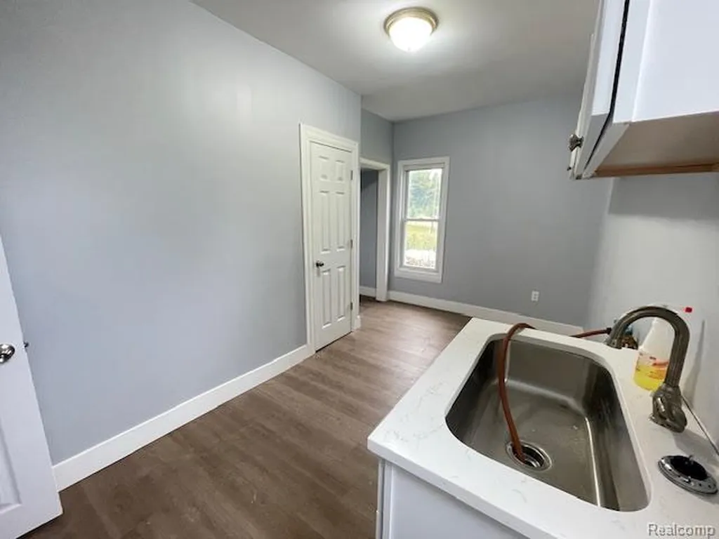 2753 E Snover Road Mayville Village MI 48744