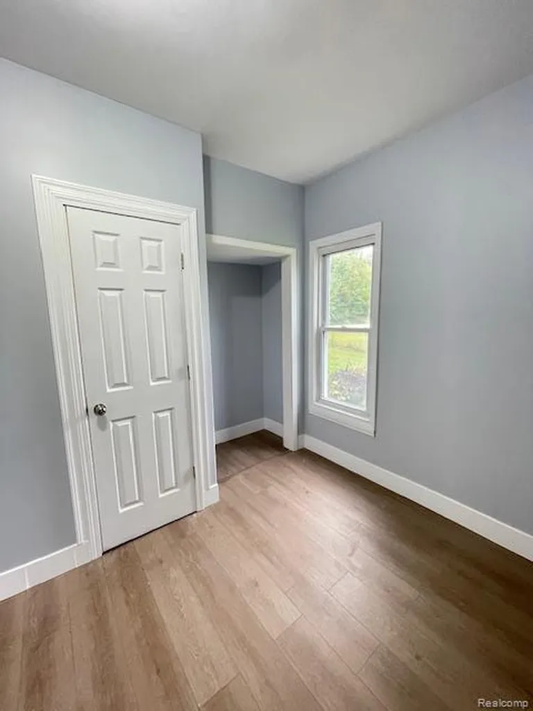 2753 E Snover Road Mayville Village MI 48744