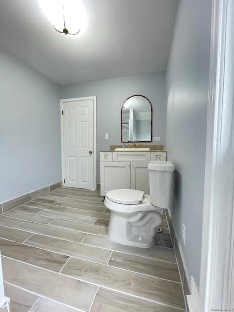 2753 E Snover Road Mayville Village MI 48744