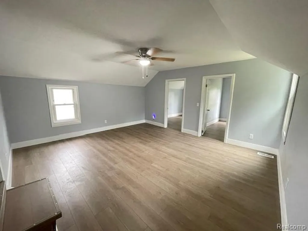 2753 E Snover Road Mayville Village MI 48744