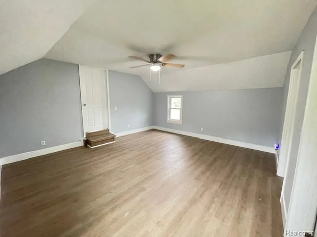 2753 E Snover Road Mayville Village MI 48744