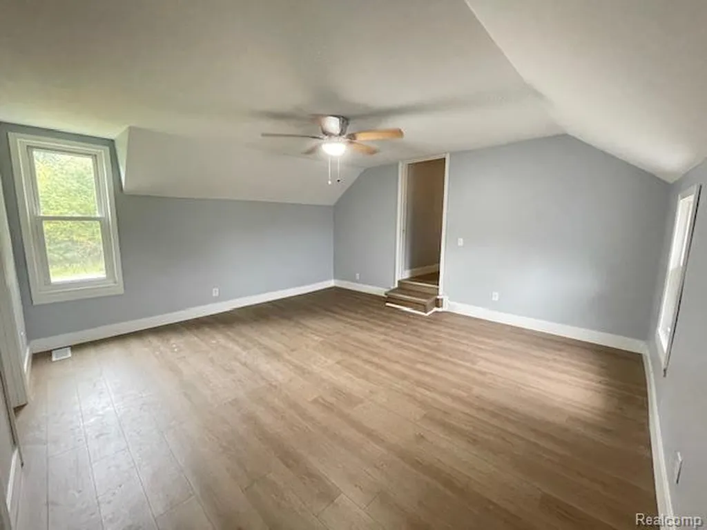 2753 E Snover Road Mayville Village MI 48744