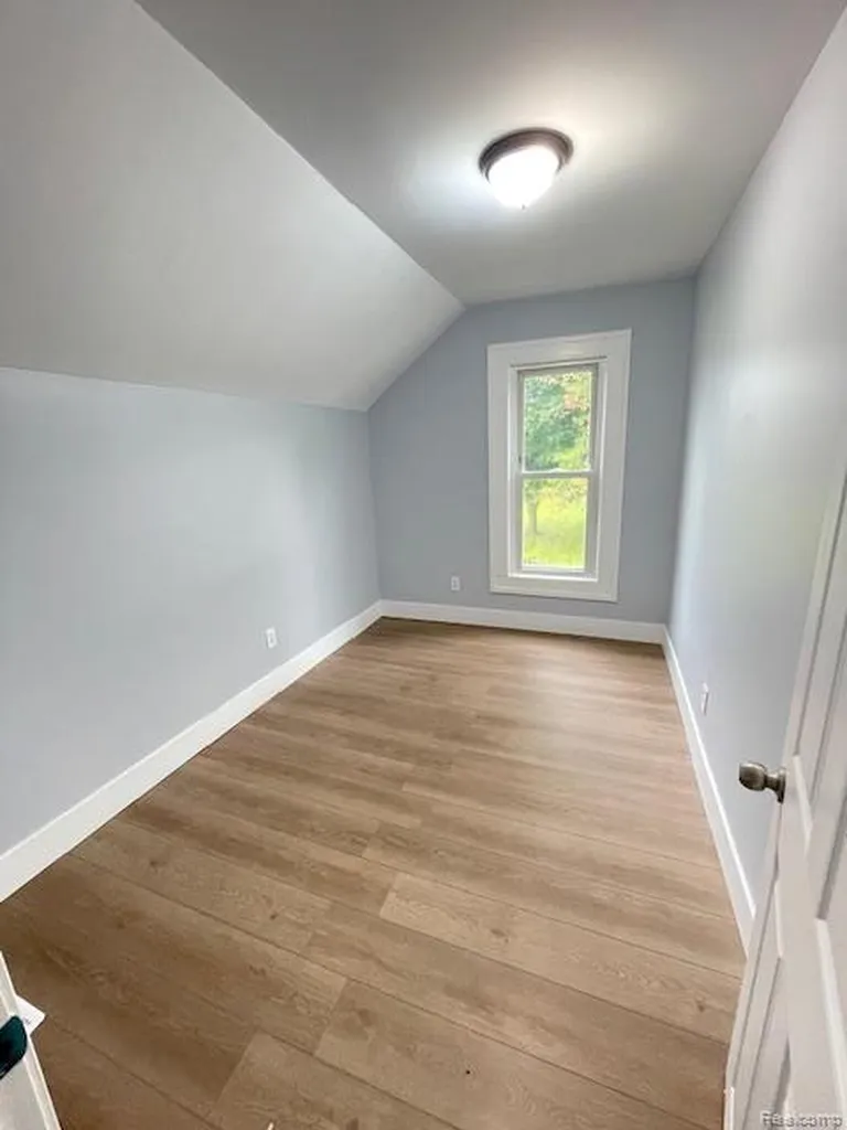 2753 E Snover Road Mayville Village MI 48744