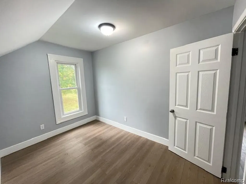2753 E Snover Road Mayville Village MI 48744