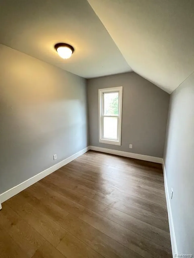 2753 E Snover Road Mayville Village MI 48744