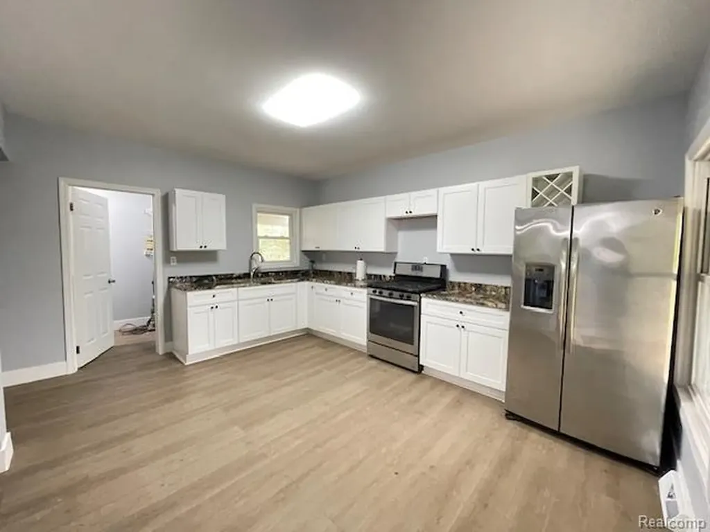 2753 E Snover Road Mayville Village MI 48744