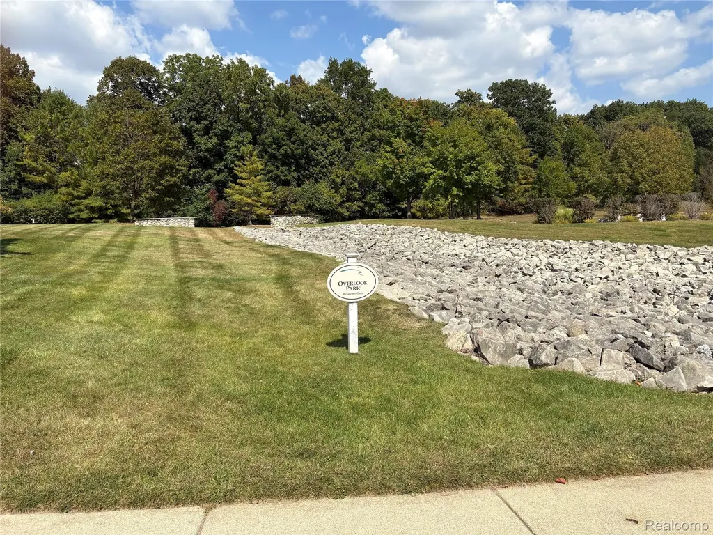18018 Ridgeview Drive Northville Township MI 48168