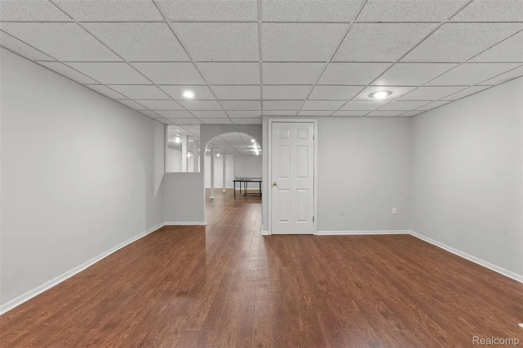 1615 Redbud Drive Troy City MI 48098