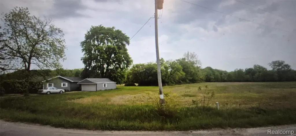 14700 Darling Road London Township MI 48160