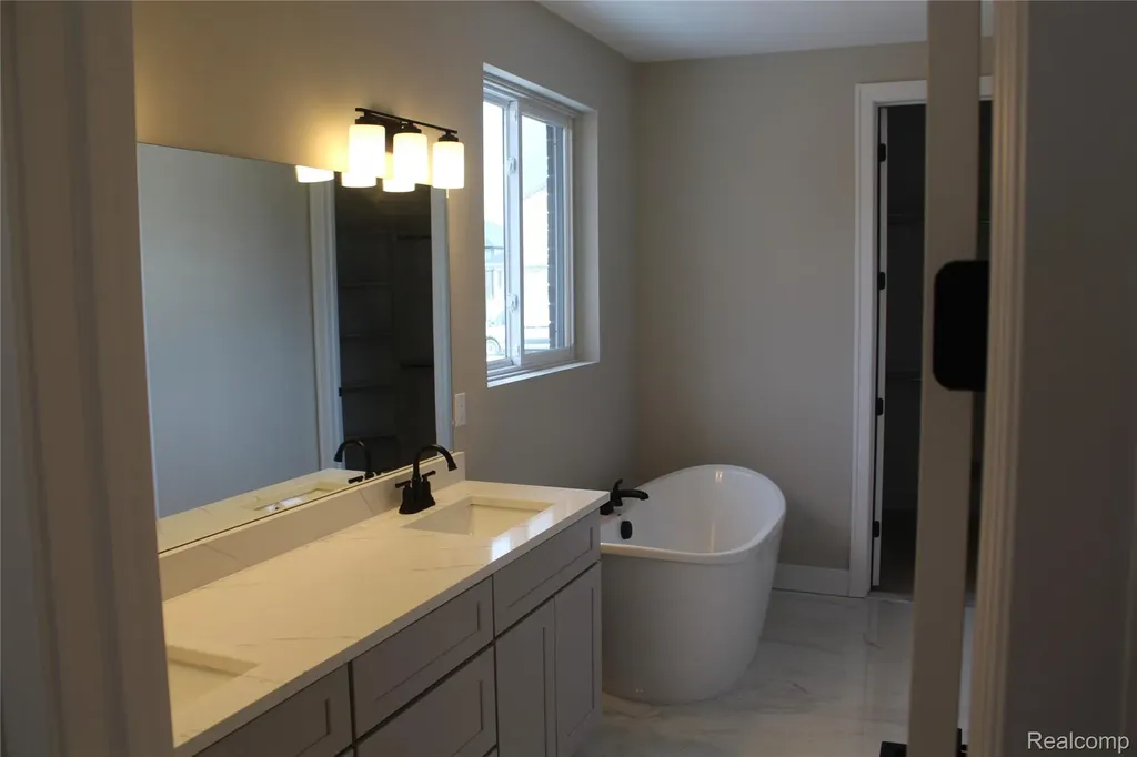 50315 Arcadia Drive Macomb Township MI 48042